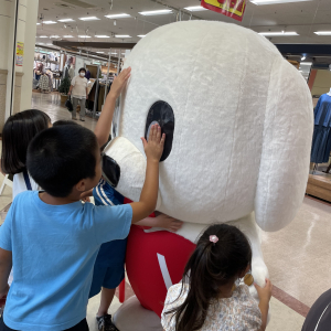 ランティーと子どもたち.jpg